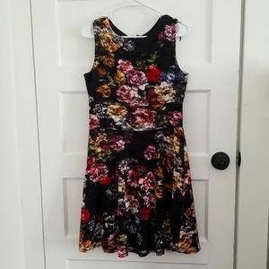 Black floral lace Taina B size 8 dress